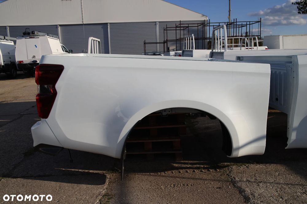 Paka bagażnika NOWA (z demontażu) HILUX / RANGER / D-MAX - FV - 8