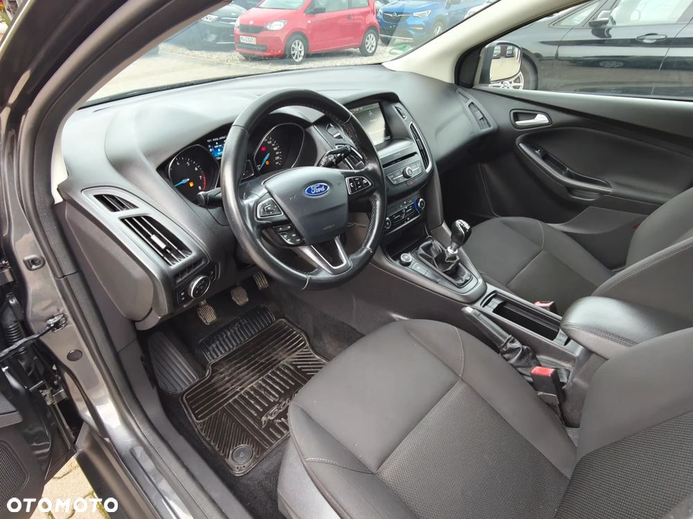 Ford Focus - 21