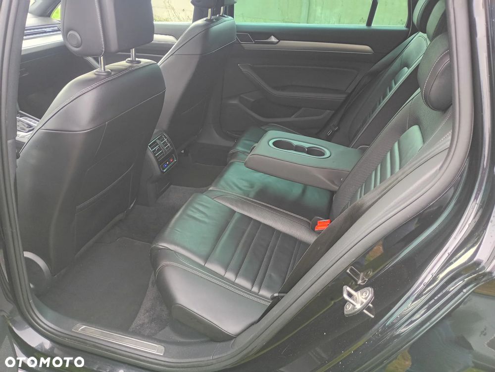 Volkswagen Passat - 9