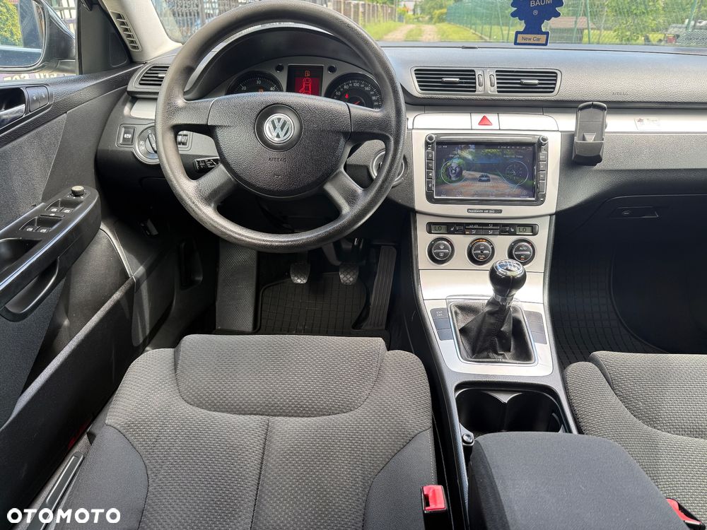 Volkswagen Passat 2.0 TDI Individual Chrom dunkel - 15