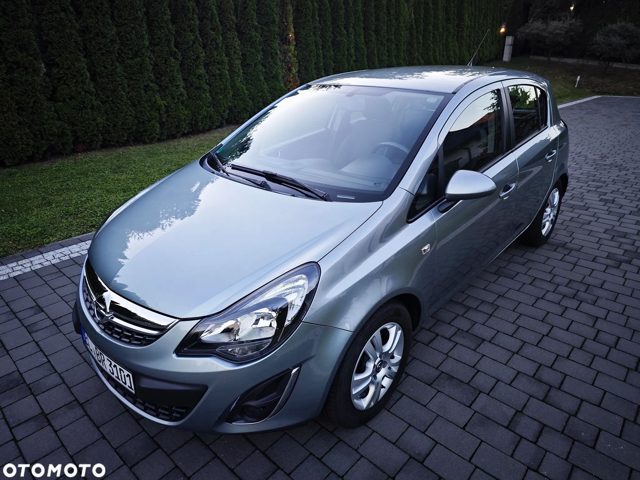 Opel Corsa 1.4 16V Cosmo - 1