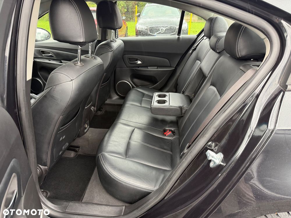 Chevrolet Cruze 1.8 LS+ - 14