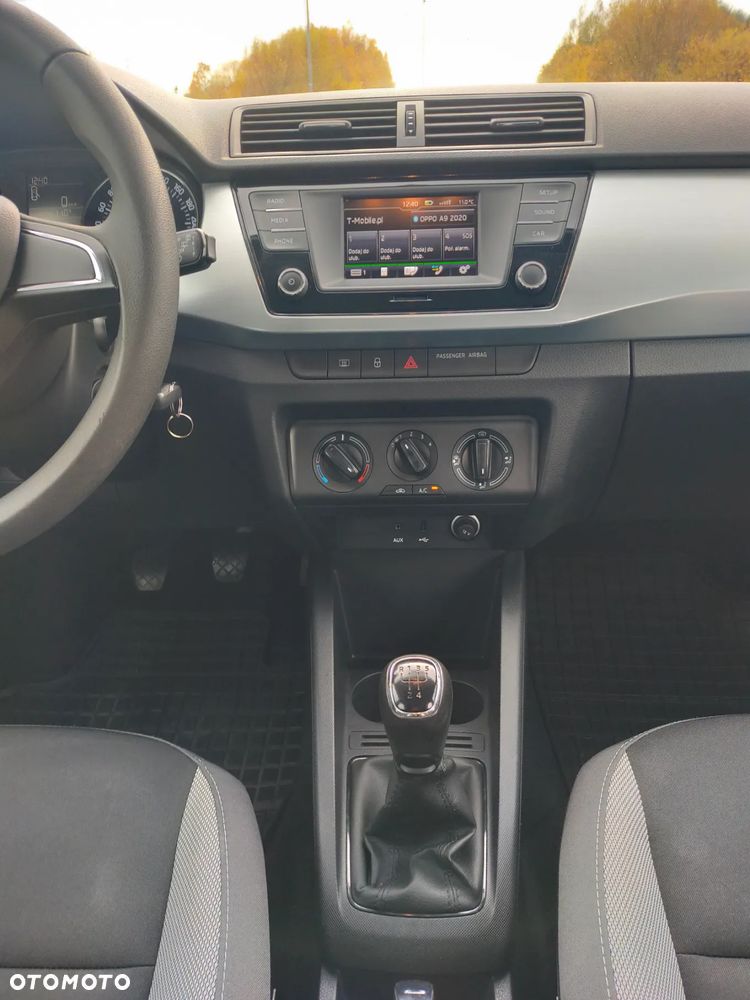 Skoda Fabia - 11