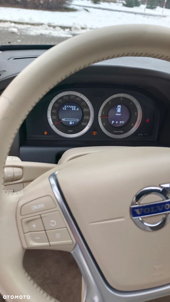 Volvo XC 60 D5 AWD RDesign - 12