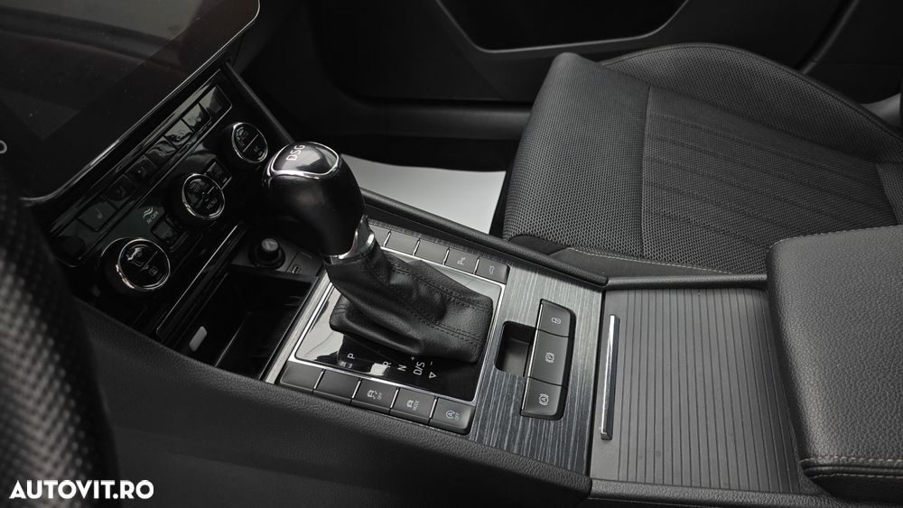 Skoda Superb Combi 2.0 TDI DSG Style - 17