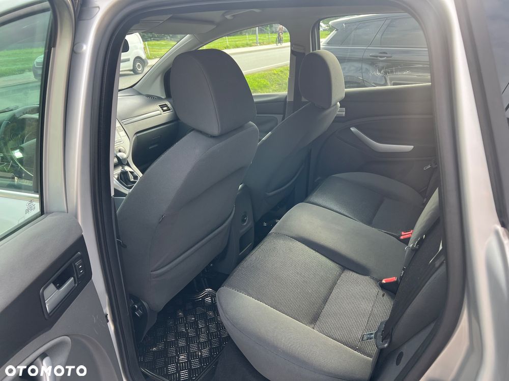 Ford Kuga 2.0 TDCi 2x4 Trend - 19