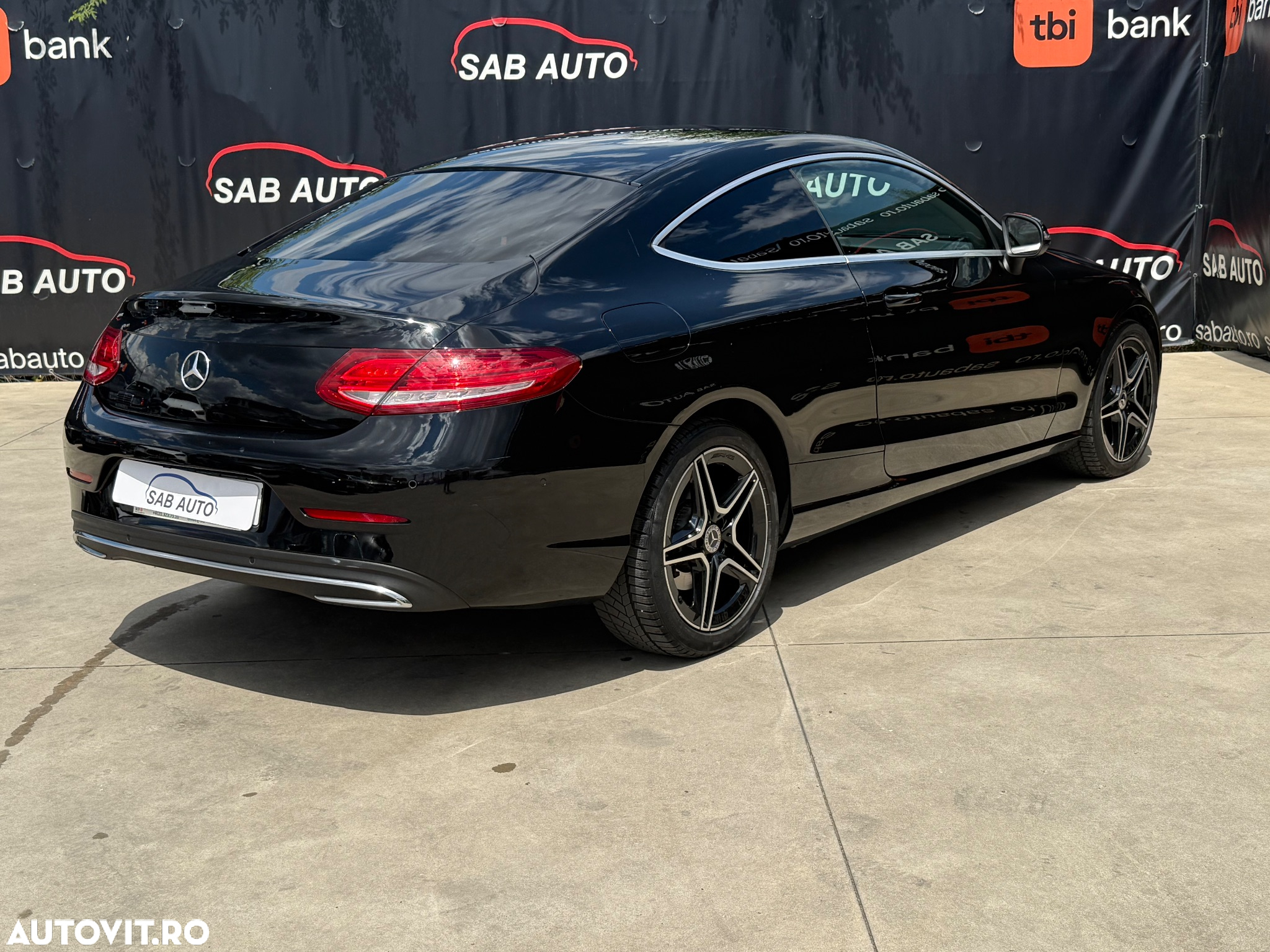 Mercedes-Benz C 180 Coupe 7G-TRONIC AMG Line - 14