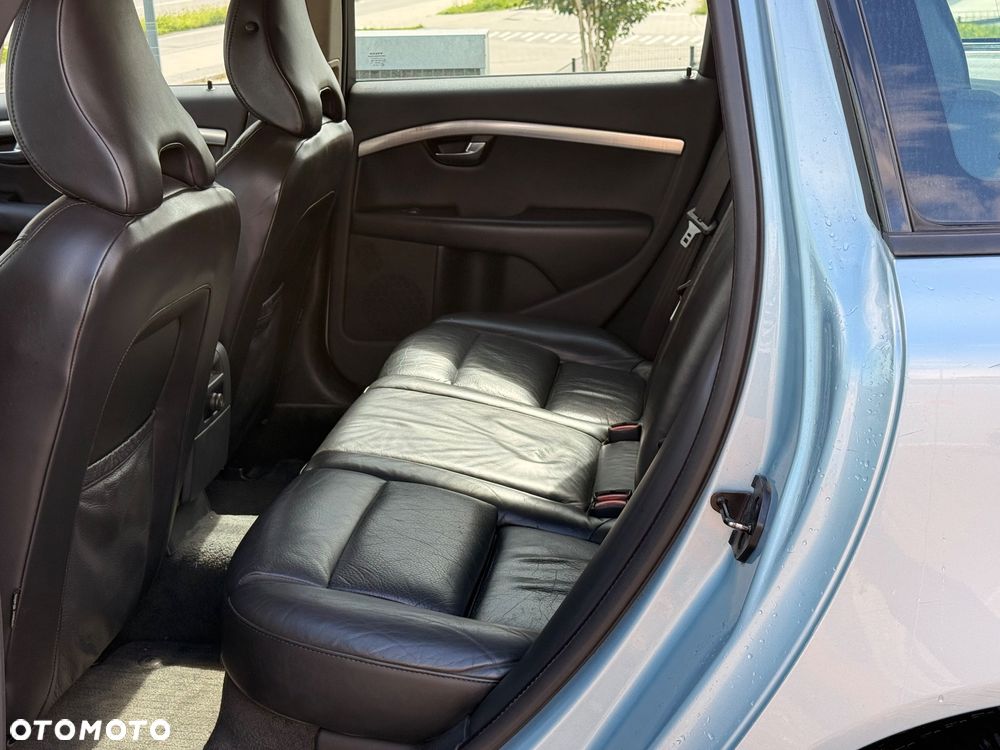 Volvo V70 2.5T Summum - 12