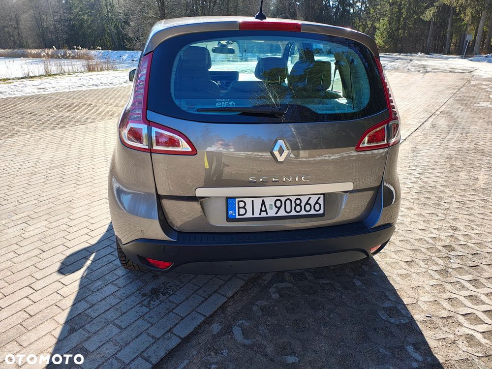Renault Scenic 2.0 16V Privilege X-Tronic CVT - 6