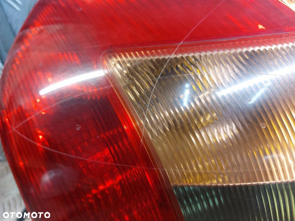 LAMPA LEWY TYŁ TOYOTA COROLLA E12 HB 3D - 3
