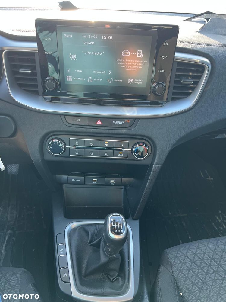 Kia Ceed - 14