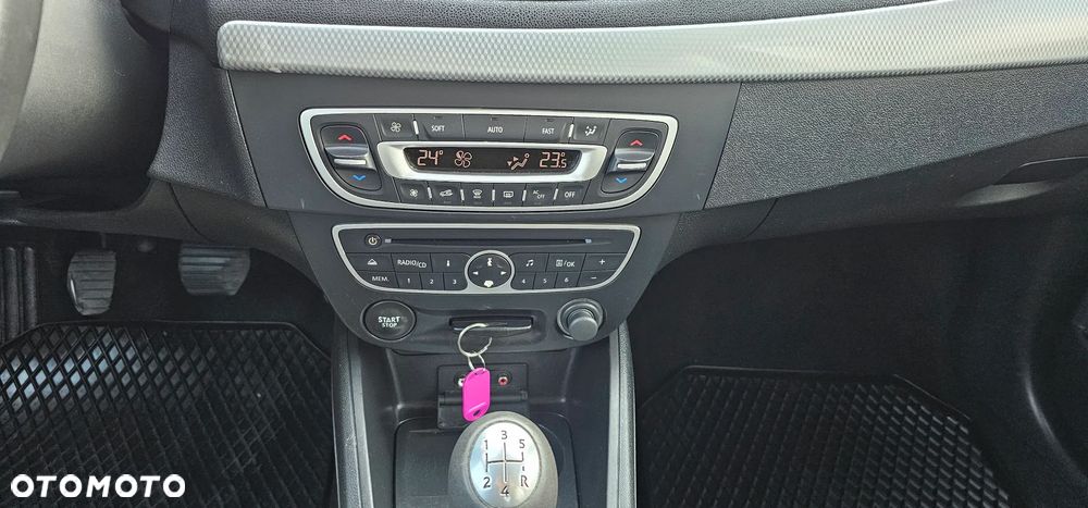 Renault Fluence 1.6 16V 110 Dynamique - 32