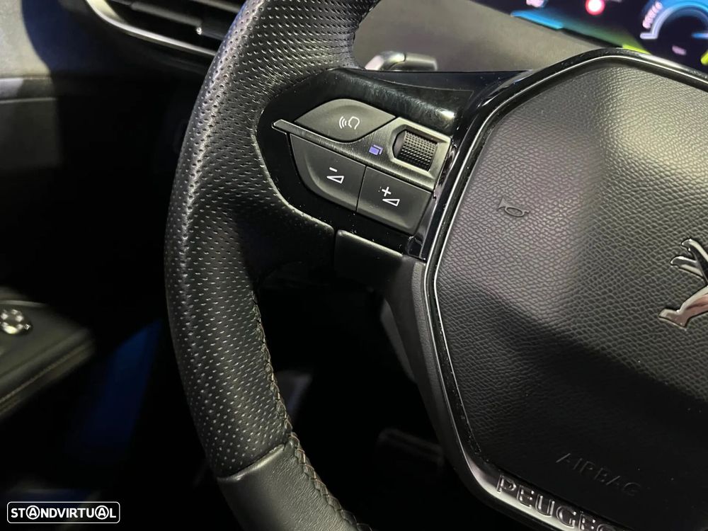 Peugeot 3008 1.6 Hybrid GT Pack e-EAT8 - 21