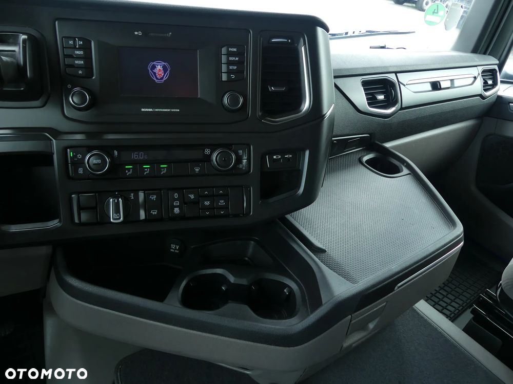 Scania R450 / EURO 6 BEZ EGR / RETARDER / STANDARD / AUTOMAT / - 35