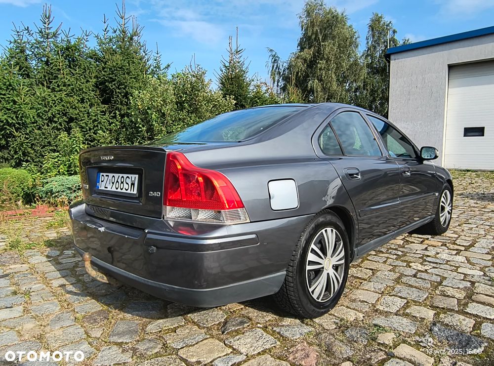 Volvo S60 2.4D Momentum - 3