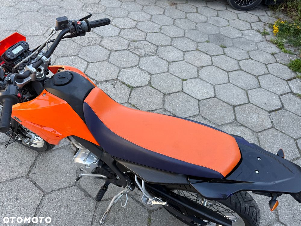 Yamaha XT - 24