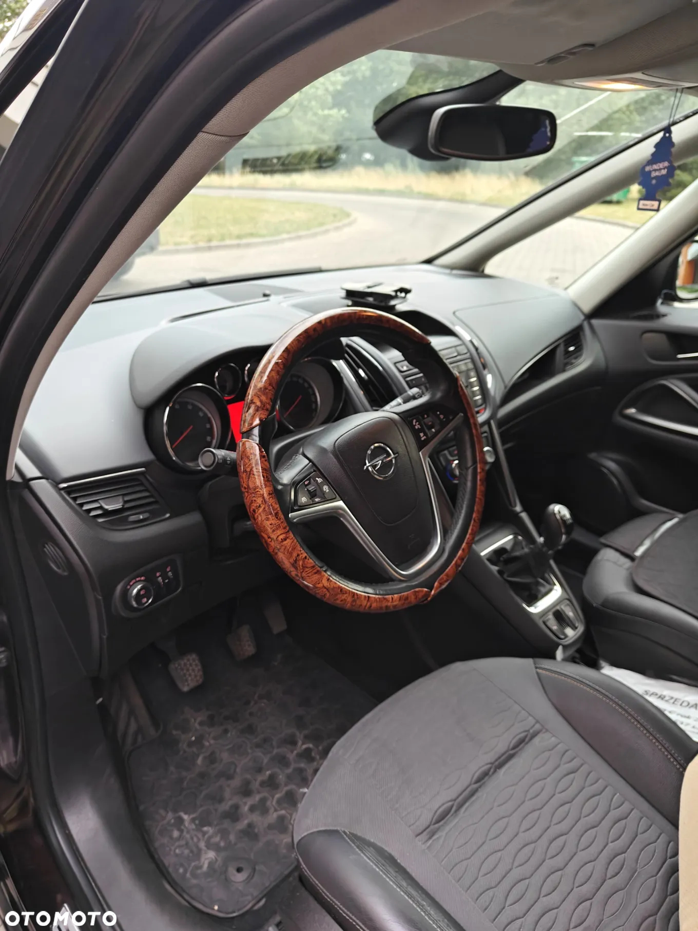 Opel Zafira 2.2 - 8