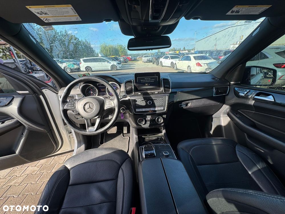 Mercedes-Benz GLE - 12