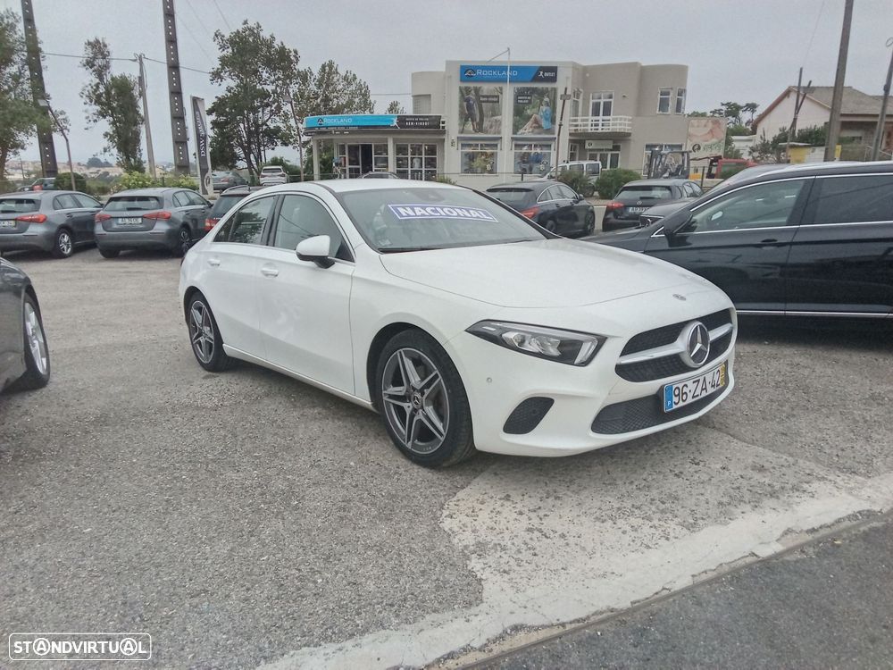 Mercedes-Benz A 200 Limousine AMG Line Aut. - 2