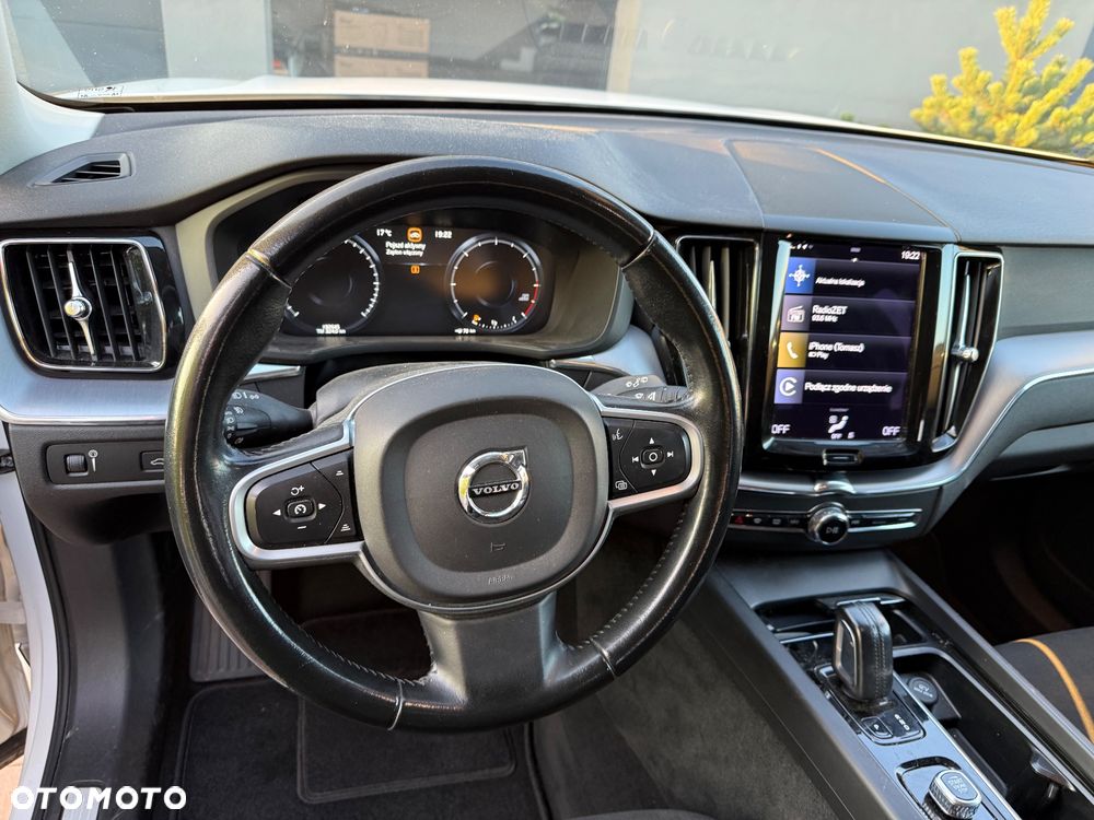 Volvo XC 60 B4 D AWD Momentum - 11