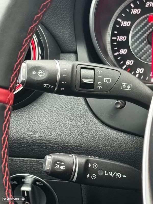 Mercedes-Benz CLA 45 AMG 4-Matic - 32