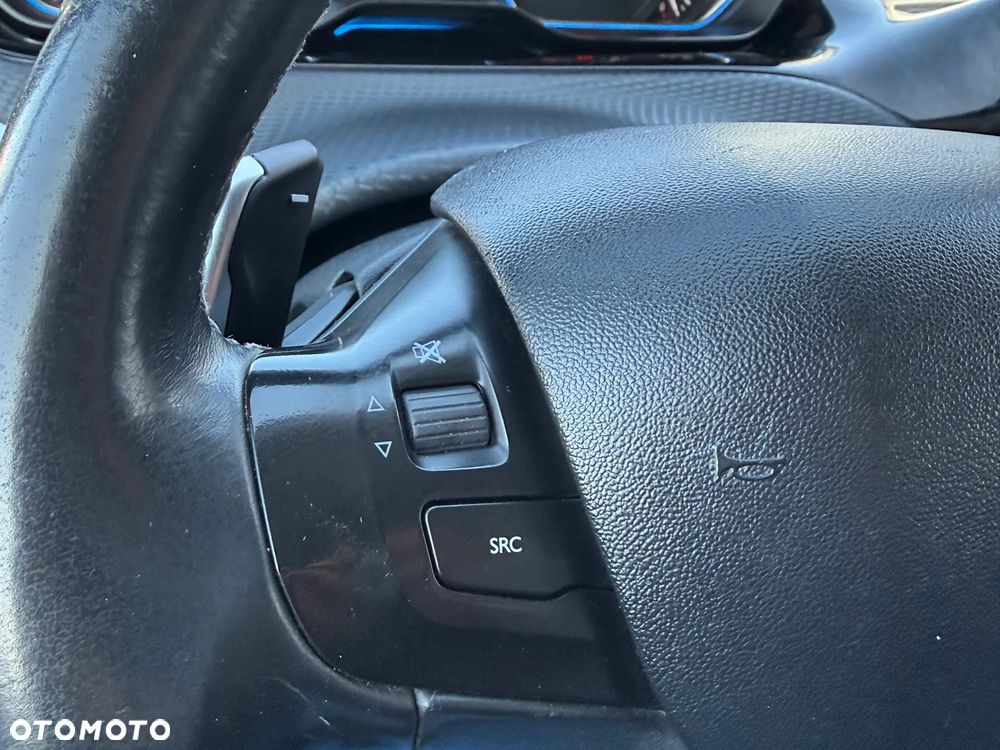 Peugeot 2008 PureTech 82 ETG5 STOP&START Allure - 15