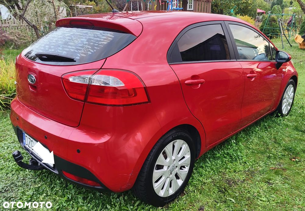 Kia Rio 1.4 M - 8