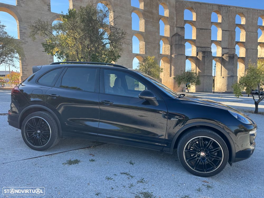 Porsche Cayenne 2016 photo 2
