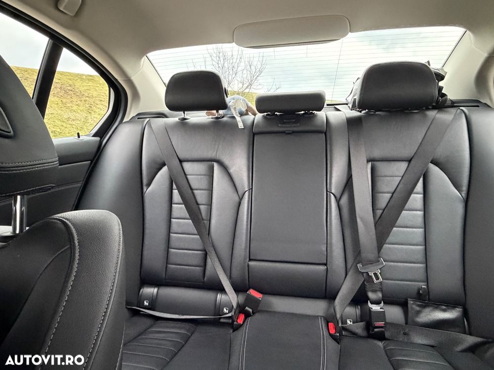 BMW Seria 3 330e Aut. - 37
