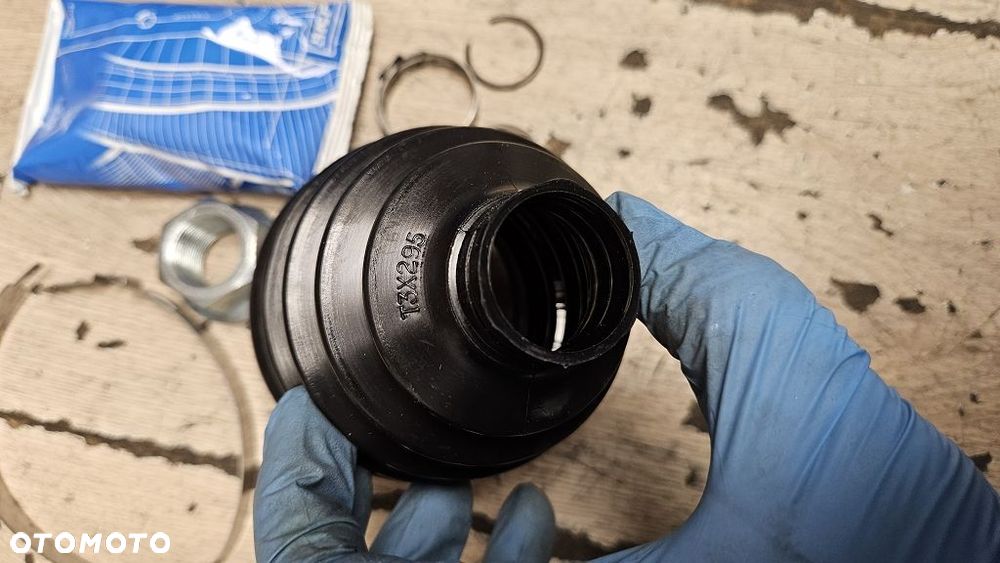 Osłona przegubu Nissan Navara NP300 D40  SKF VKJP 1370 - 6