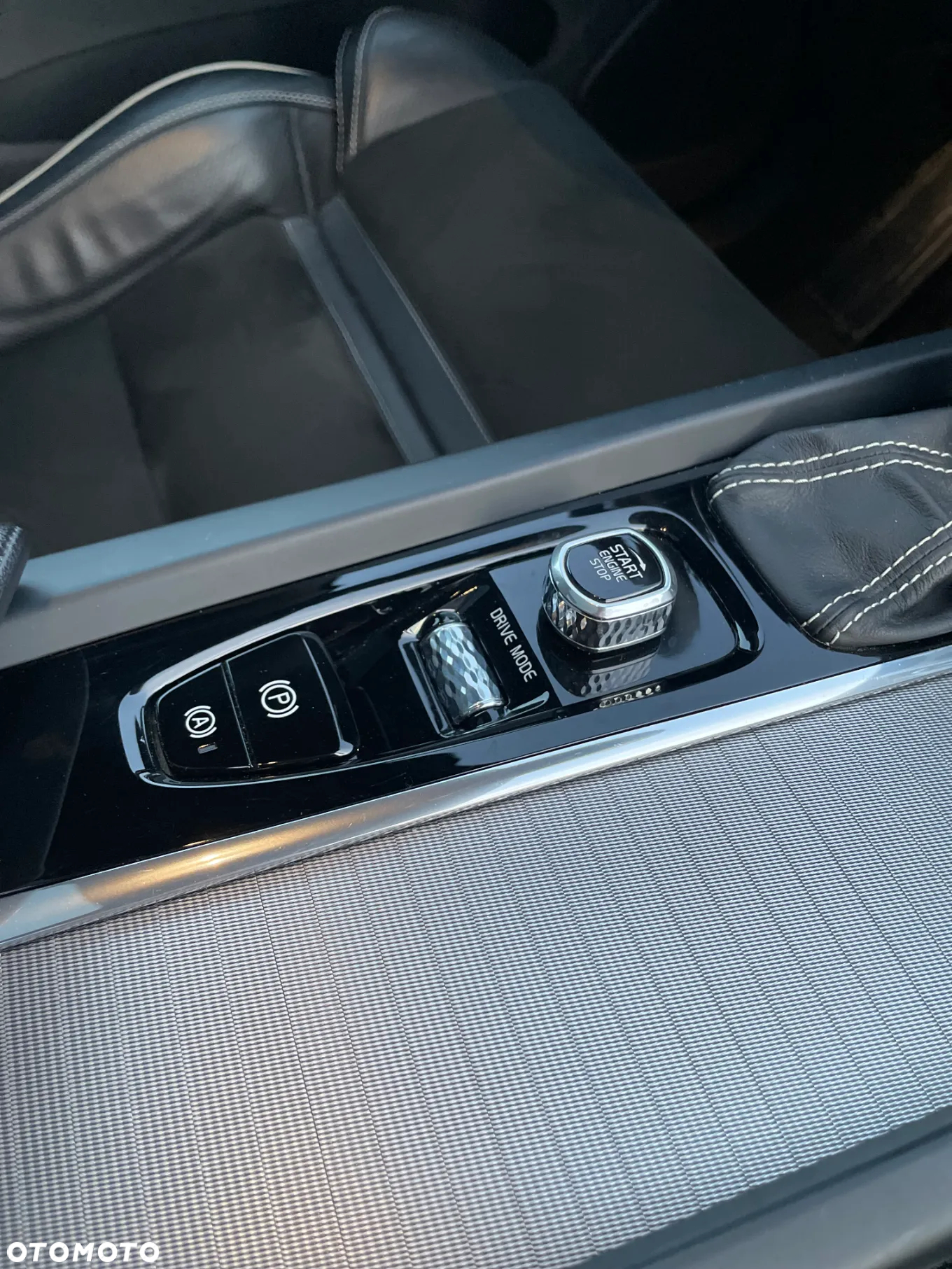 Volvo XC 60 T6 AWD R-Design - 15