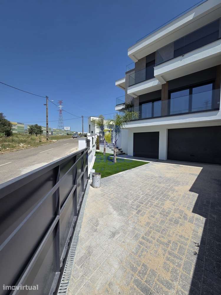 Moradia T4 C/ Piscina -  Bairro Primavera - Grande imagem: 5/60