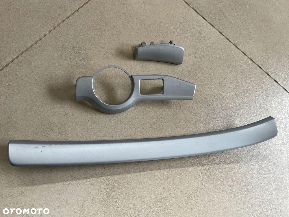 SKODA OCTAVIA II LISTWY DEKORY RAMKA KONSOLI KRATKI NAWIEWU Europa - 1