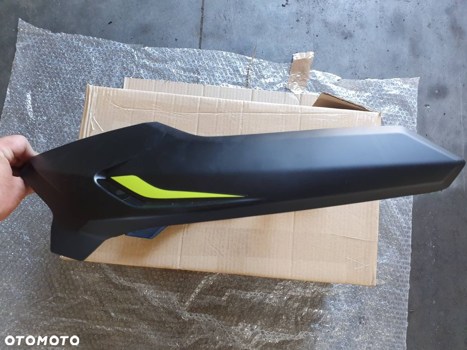 SPOILER DÓŁ OWIEWKA TRIUMPH STREET TRIPLE 765 RS - 2