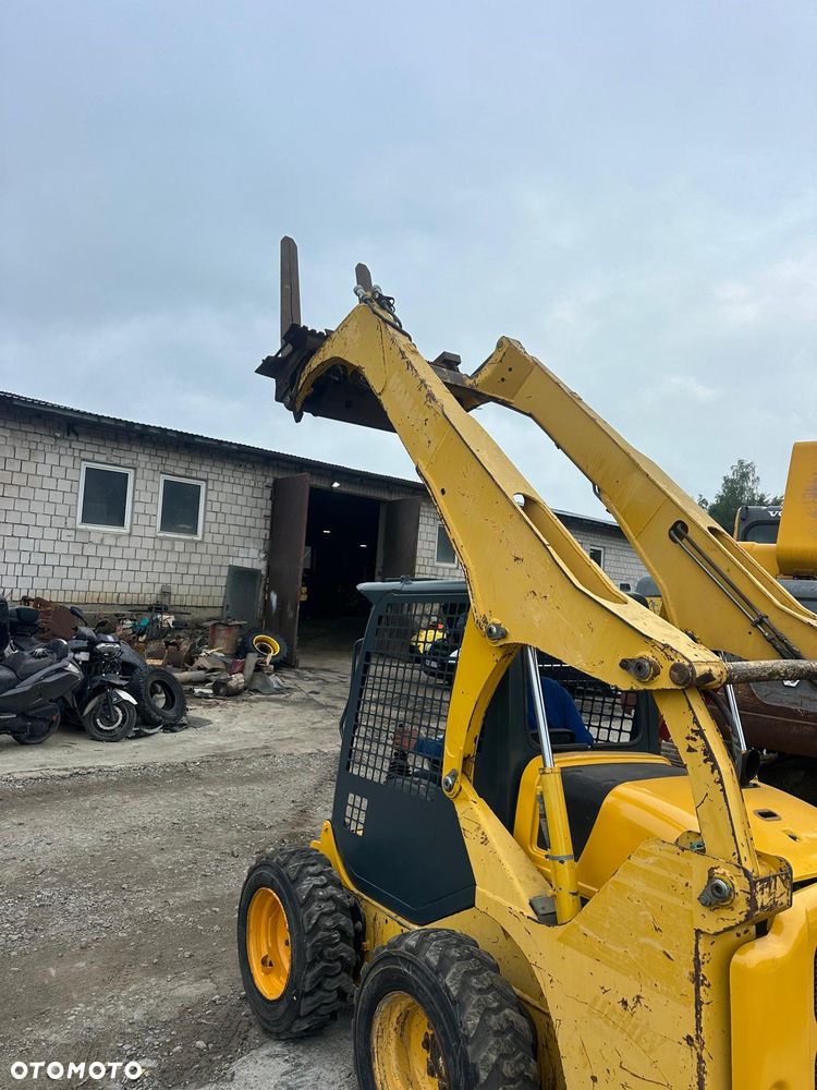 Komatsu Miniładowarka Ładowarka Kompaktowa KOMATSU SK 4x4 - 7