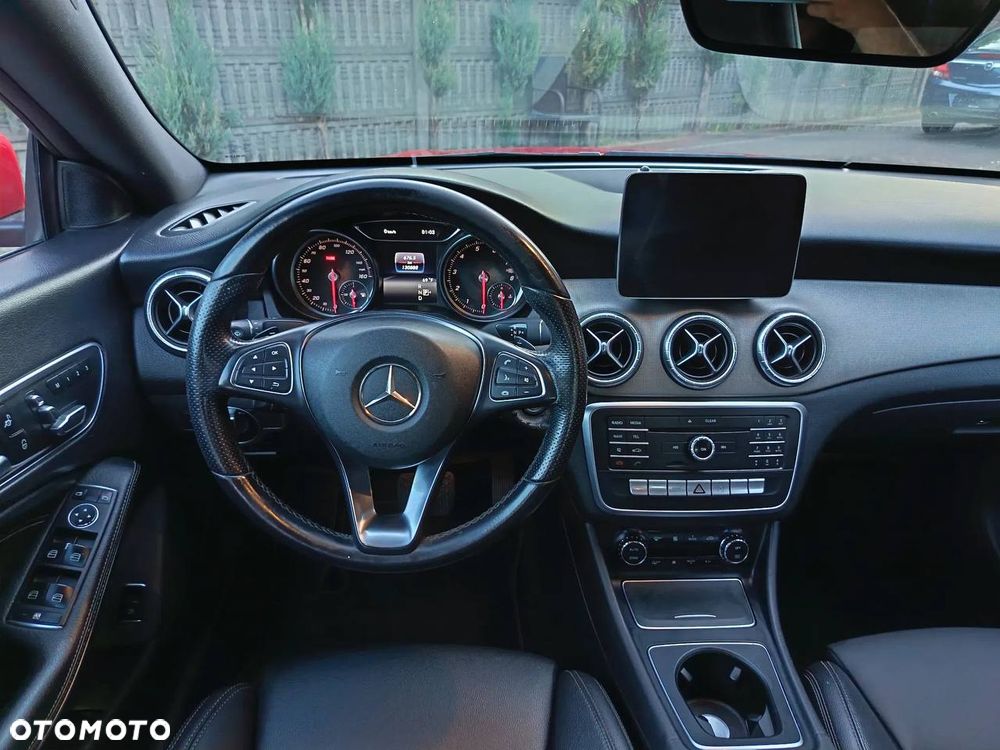 Mercedes-Benz CLA 250 7G-DCT Peak Edition - 12