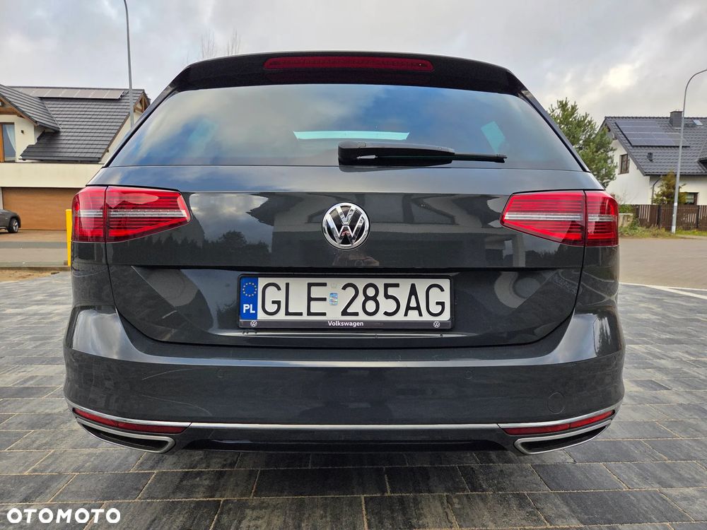 Volkswagen Passat Variant 2.0 TDI SCR DSG Highline - 12