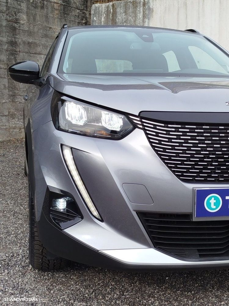 Peugeot 2008 1.2 PureTech Allure EAT8 - 12