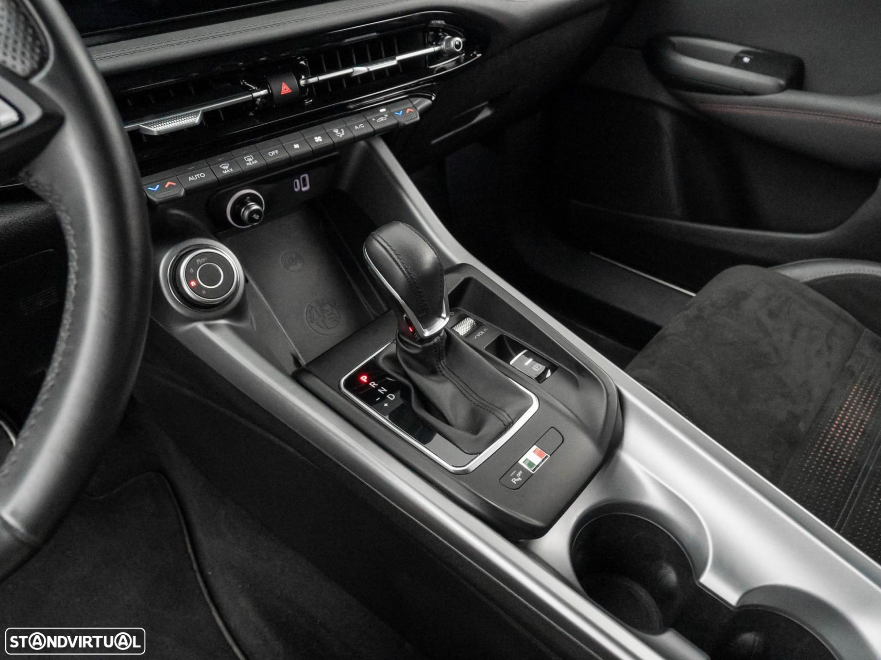Alfa Romeo Tonale 1.5 Hybrid Edizione Speciale - 26