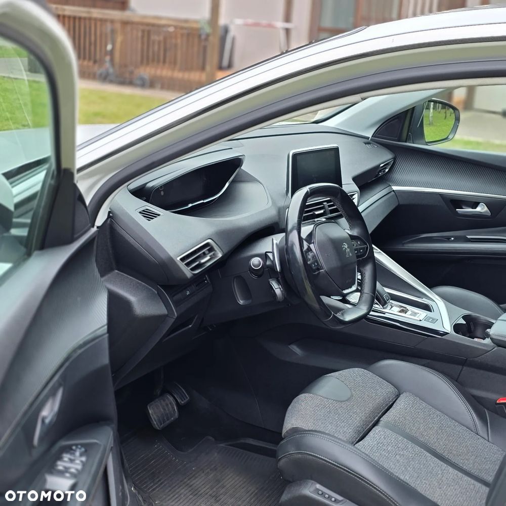 Peugeot 3008 PureTech 130 Stop & Start GPF EAT8 Active Business-Paket - 11