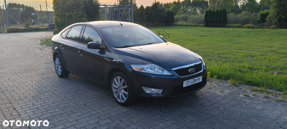 Ford Mondeo 2.0 Ambiente - 29