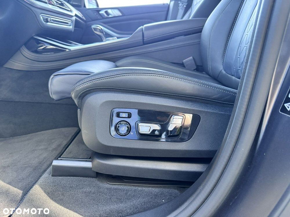 BMW X7 M50d sport - 29