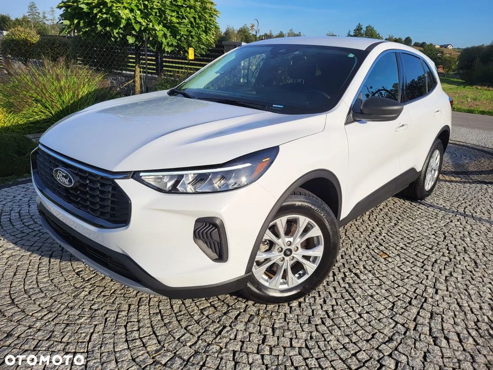 Ford Kuga - 24