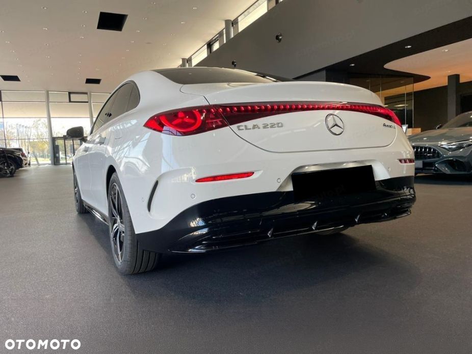 Mercedes-Benz CLA 220 mHEV 4-Matic 8G-DCT - 3