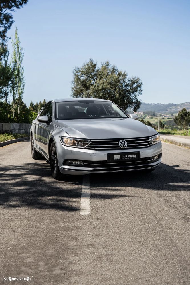 VW Passat 2.0 TDI Highline - 8