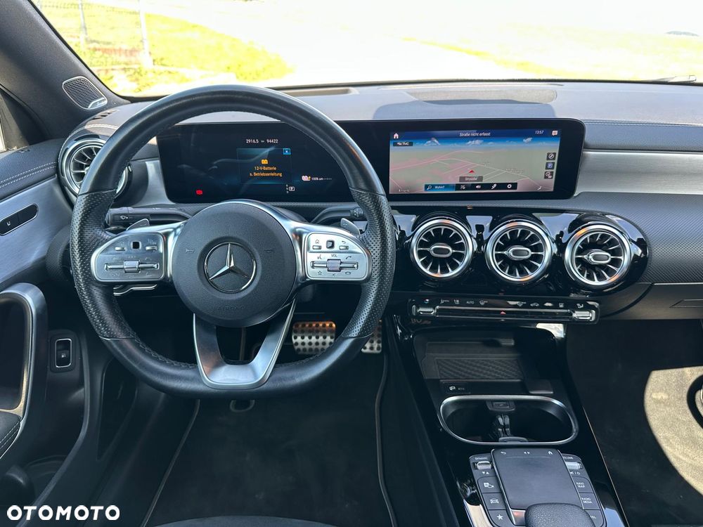 Mercedes-Benz CLA - 8
