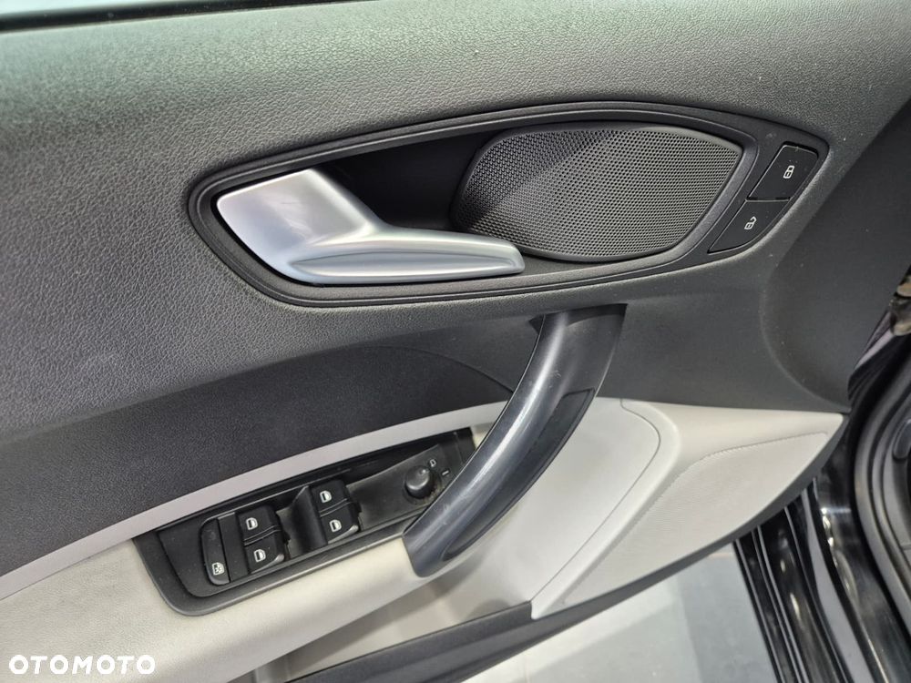 Audi A1 Sportback 1.6 TDI Attraction - 14