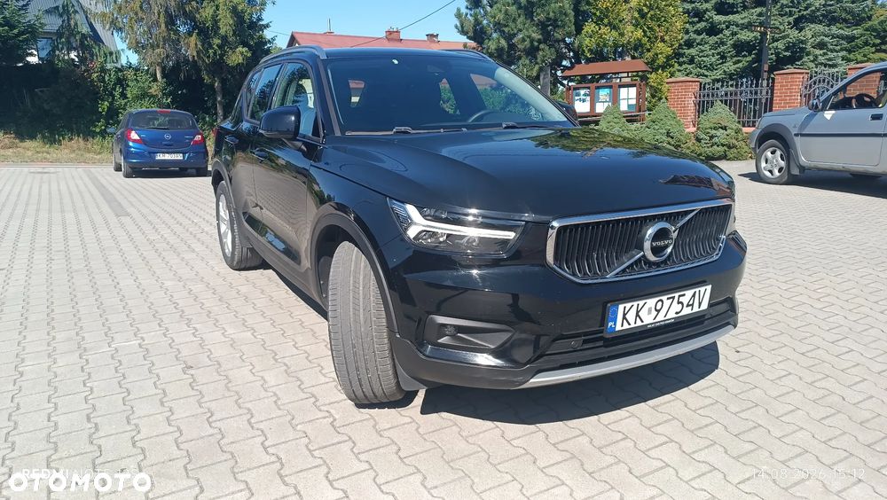 Volvo XC 40 D3 AWD Momentum Pro - 2