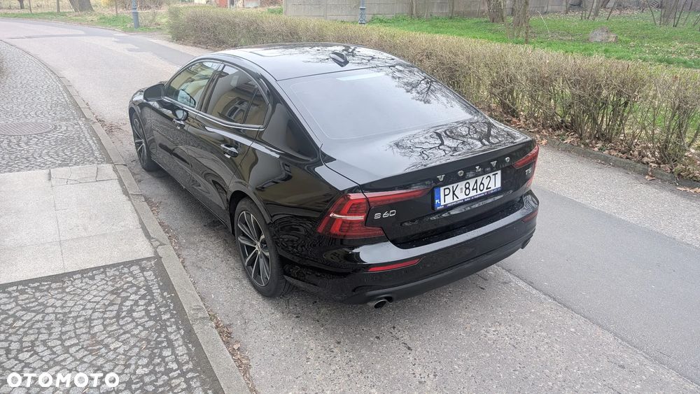 Volvo S60 T5 Momentum Pro - 4