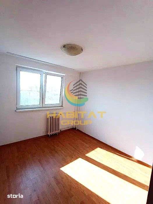 Living area of Apartament 2 bedroom in Strada Huedin